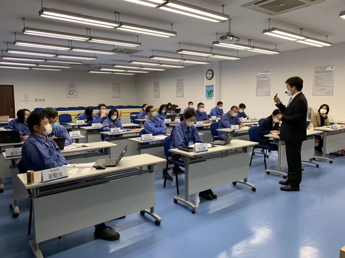 5月21日杨文浩老师在大连给三菱集团，讲授《劳动用工关系与风险防范》课程，圆满完成✅