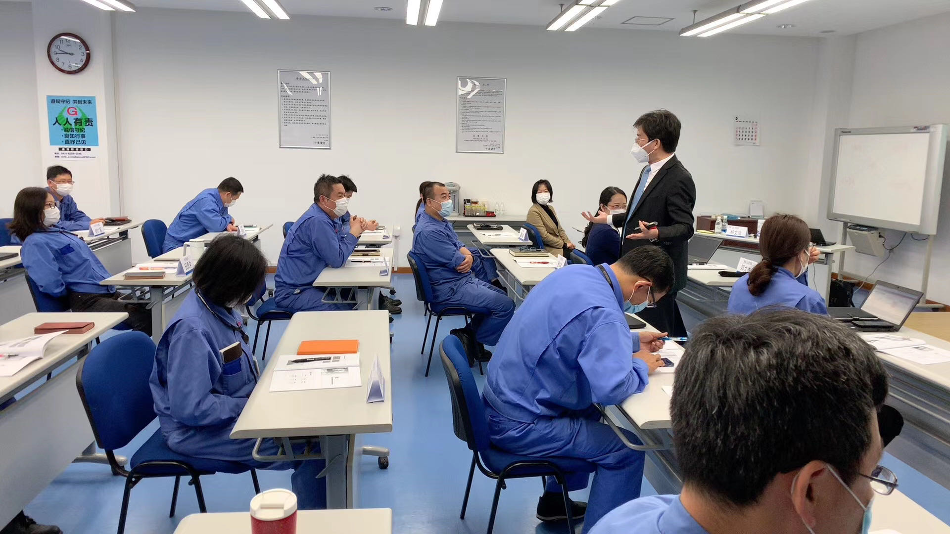 5月21日杨文浩老师在大连给三菱集团，讲授《劳动用工关系与风险防范》课程，圆满完成✅