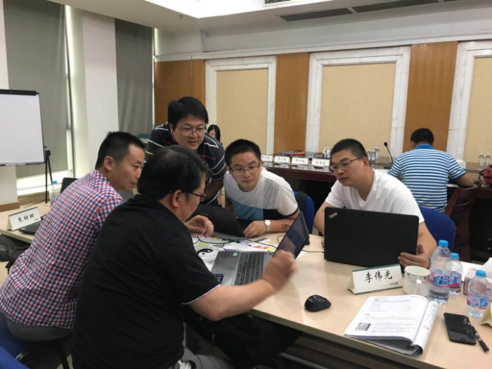 杨素珍老师7月8号在青岛市为某企业讲授《TTT授课技巧》课程
