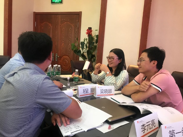 杨素珍老师9月12号在呼和浩特市为华润医药讲授《岗位经验内化项目》