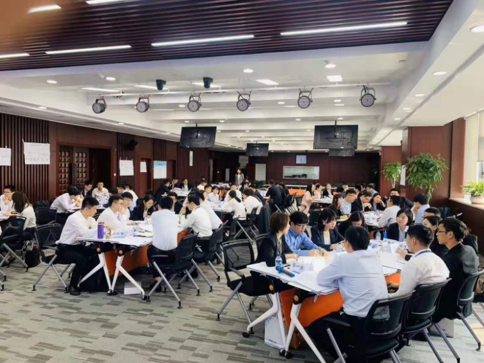 杨素珍老师10月24号在合肥市讲授《职业思维与表达》课程