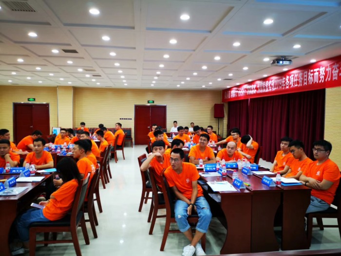 邹海龙老师2019年7月10日在天津给某铁路企业新入职员工讲授《从校园人到企业人》的课程圆满结束！