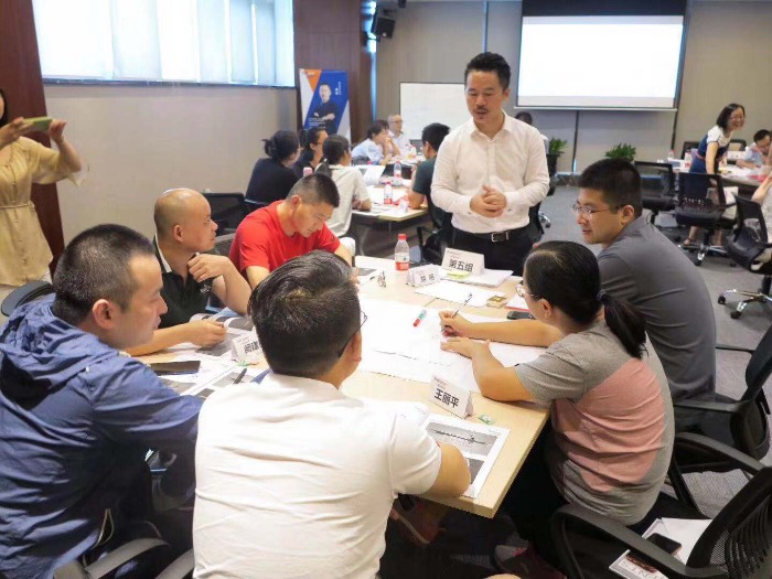 梁辉老师7月13、14号在厦门为永进物流讲授《狼性营销团队的建设与管理》公开课课程，圆满结束！