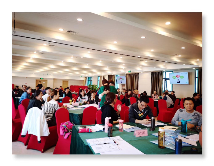 10月16日，柳娟老师为某电力公司103位高管带来《高情商沟通与深度竞争下的卓越服务能力提升》