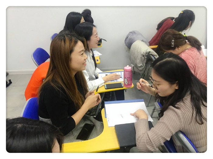 12月3日，柳娟老师为石家庄某教育培训机构带来《教育机构服务能力提升》的课程