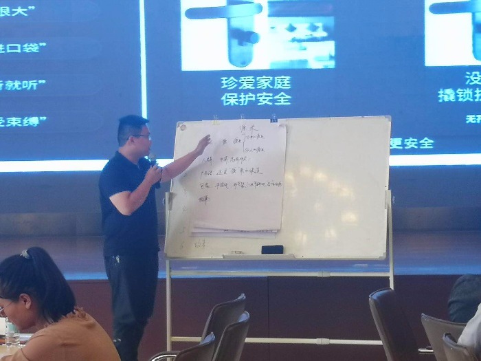 【侯明哲老师】为江苏上海农场助力营销