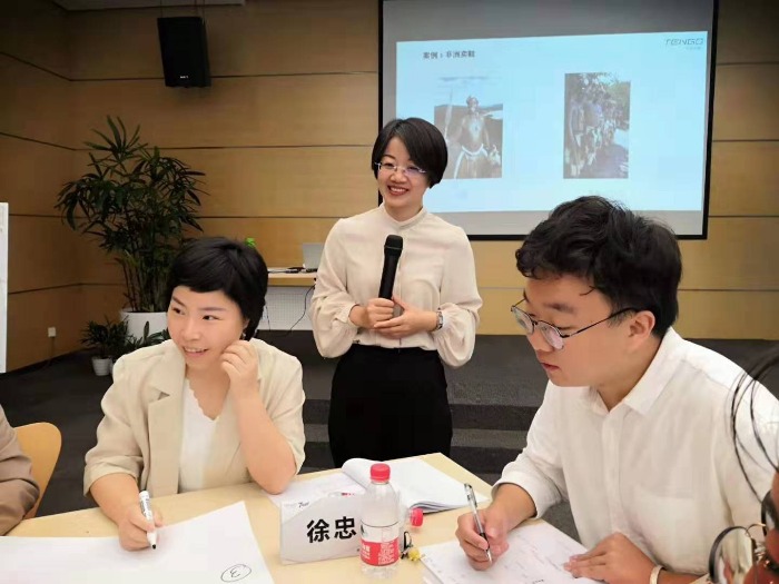 7月11～12日张芯译老师为杭州雨果科技讲授《大客户销售实战特训营》课程圆满结束！