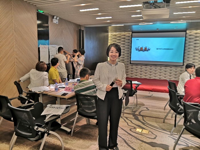 9月17日张芯译老师在广州讲授《大客户销售实战训练营》公开课程圆满结束！