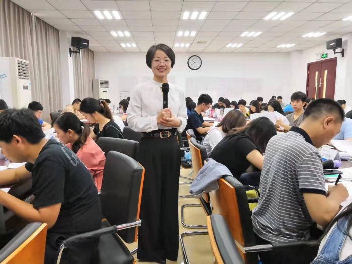 7月10日张芯译老师为广州建设银行讲授《商务谈判实战技巧》课程圆满结束！
