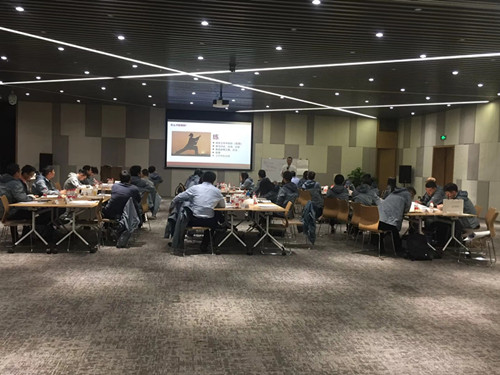 龙飞老师10月27号在上海为某企业讲授《高效职场沟通技巧》课程圆满结束！
