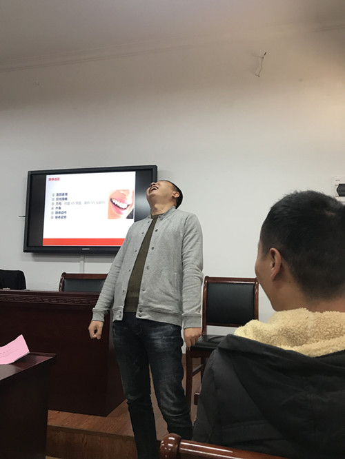 龙飞老师-2018.11月28号在北丽水讲授《高效沟通》课程！