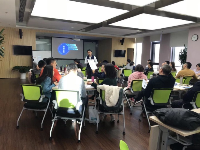 章利勇老师12月3日在北京电信讲授《战略解码》课程圆满结束！	