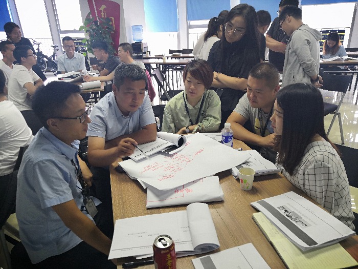 杨杰老师于7月13日给上市公司顺丰进行《经验萃取与课程开发》课程分享。
