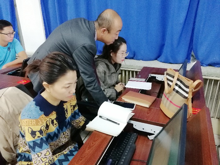 杨杰老师10月22日-25日为青海油田分公司讲授四天的《微课设计与开发》完美落幕！  