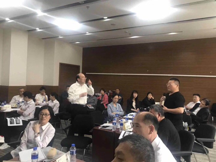 贺新杰老师4月26-27日，给深圳安信证券《互联网+内容创意与文案策划》