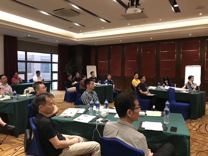 贺新杰老师8月10日在苏州古镇同里，光阳摩托高中管《线上化转型与互联网思维提升》课程结束