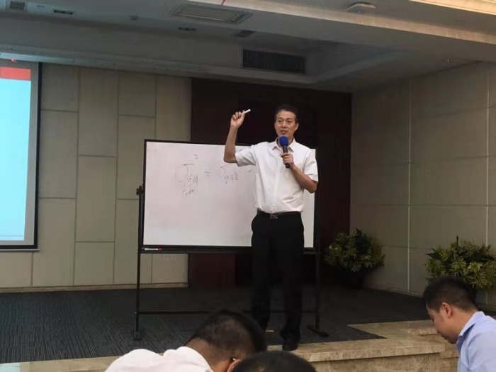 【周建华老师】8月17-18日受邀为某文具制造商讲授《问题分析与解决》课程圆满结束