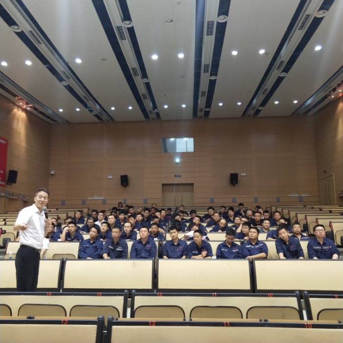 【周建华老师】9月12日受邀为某汽车起重机械公司讲授《班组长管理技能提升》课程圆满结束