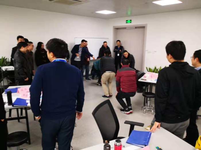 【周建华老师】1月4日受邀为某电子设备公司讲授《全面质量管理》课程圆满结束