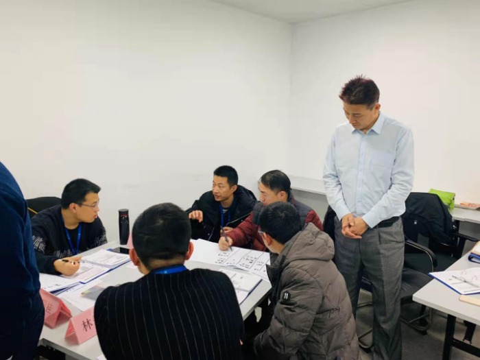 【周建华老师】1月4日受邀为某电子设备公司讲授《全面质量管理》课程圆满结束