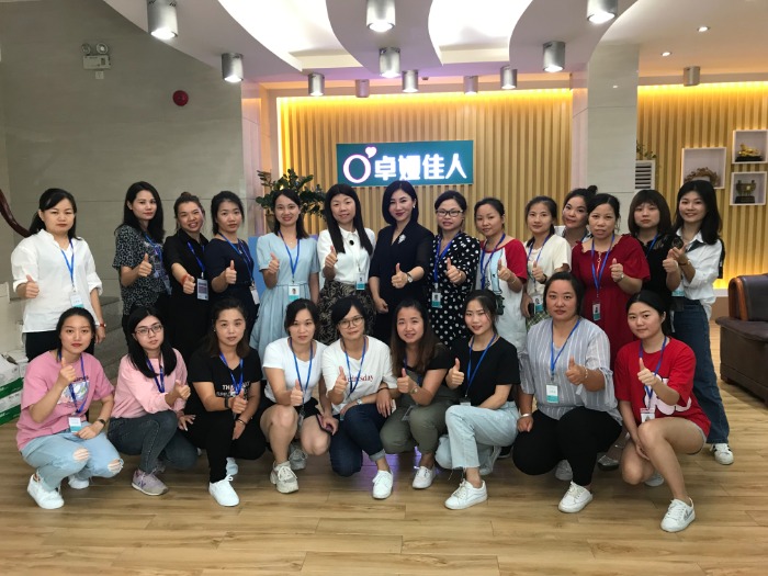 杨柳老师9月18号为深圳卓娅佳人服饰有限公司公司管理者讲授(门店管理能力提升)圆满结束