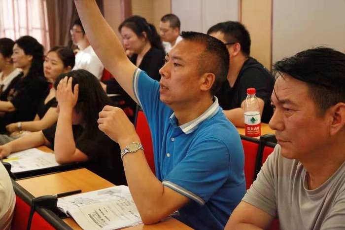 【张蕾老师】19年7月27-28日在十堰为总裁们分享《向华为学习企业文化与组织变革》课程圆满结束。