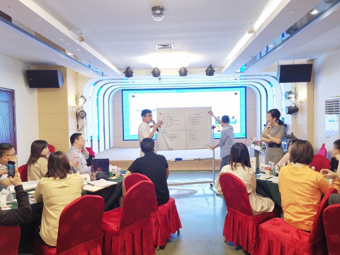 【王晓茹老师】11月9日又双叒叕返聘为深圳某化妆品讲授《销售技巧》课程圆满结束