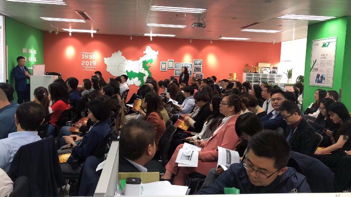 【夏菲老师】10月2-3日夏菲老师给武汉某保险公司讲授年金险销售技巧提升课程，让本次课程圆满交付！