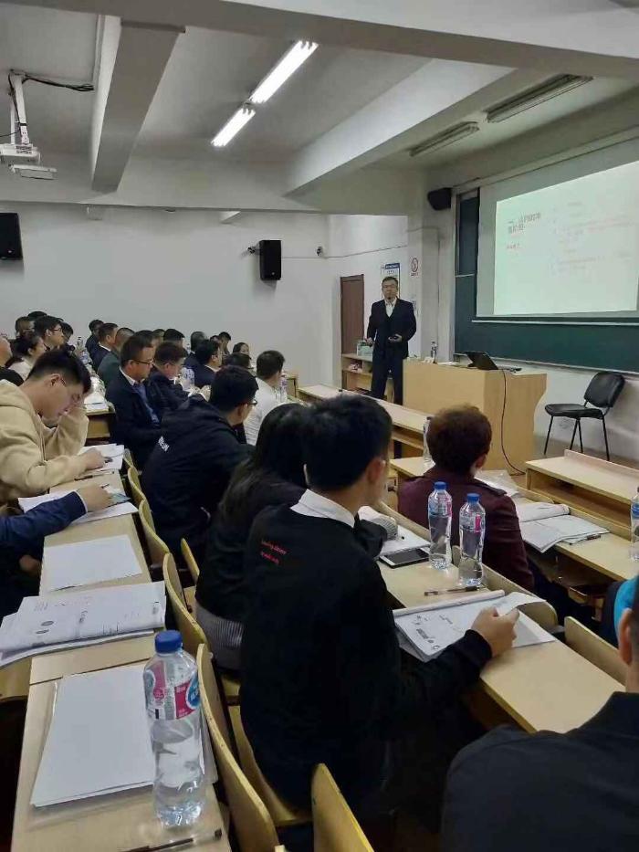 11月23号，曹勇老师为中国二十冶集团讲授《商务谈判》