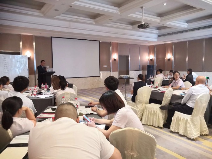 【财富管理——张罗群老师】2019年9月9号在杭州为某银行讲授一天的《家庭理财，年金为基》的课程，取得圆满成功！！！！