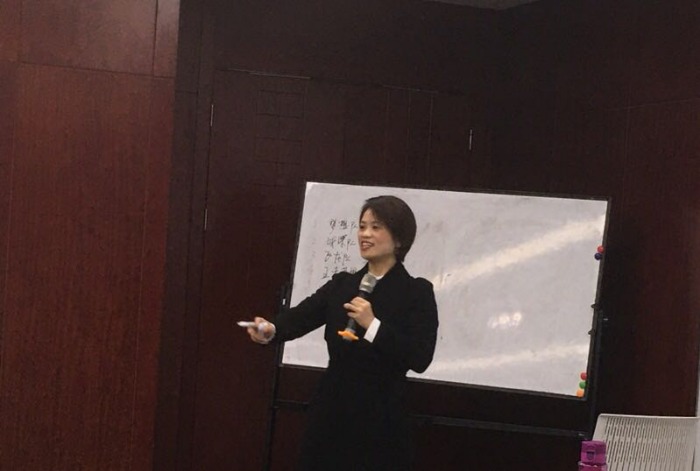 文辉玲老师12月17日为中国葛洲坝水泥有限公司讲授《审计与财务报表》的课程圆满结束！