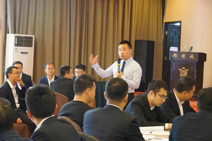11月18日陈西君老师于成都为某知名企业讲授《时间管理》课程圆满结束。
