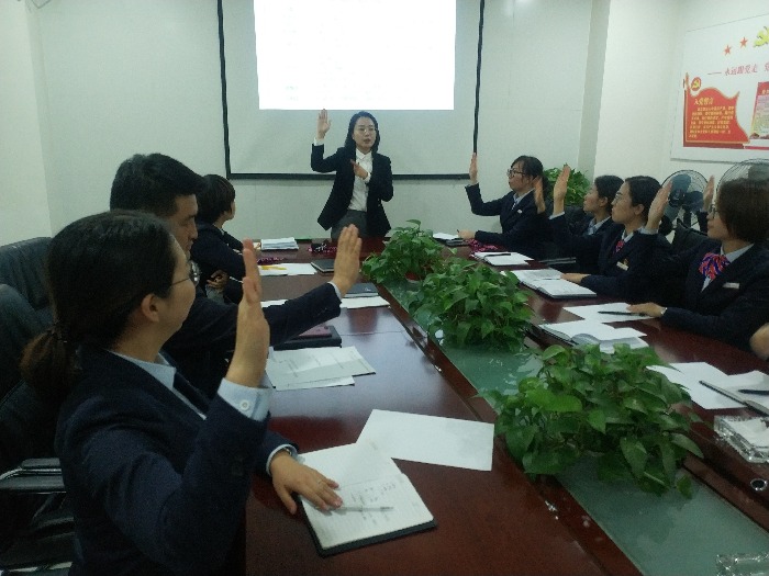 10月21—26日银行服务营销资深专家【郑超益老师】为甘肃银行某支行执行辅导《服务营销一体化》项目。