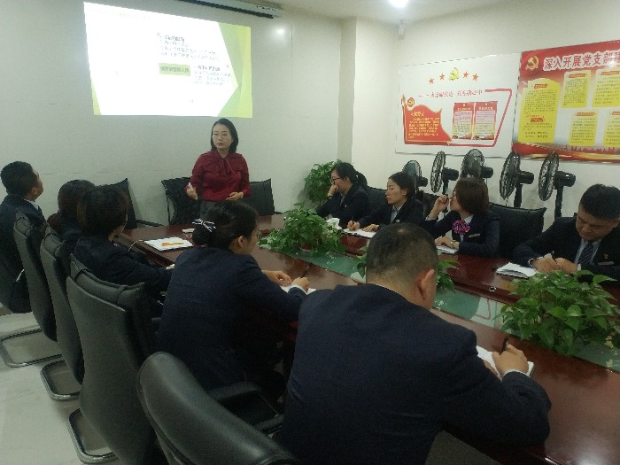 10月21—26日银行服务营销资深专家【郑超益老师】为甘肃银行某支行执行辅导《服务营销一体化》项目。