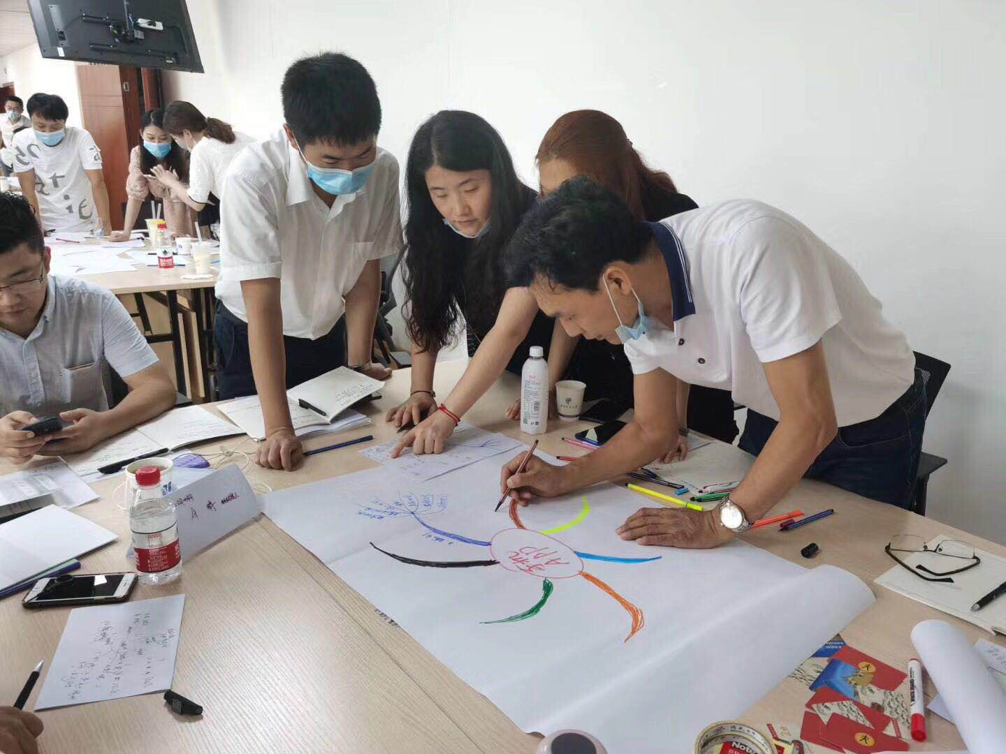 6月18-19日，吴正凡老师受邀在成都讲授《高效思维导图职场应用训练》。
