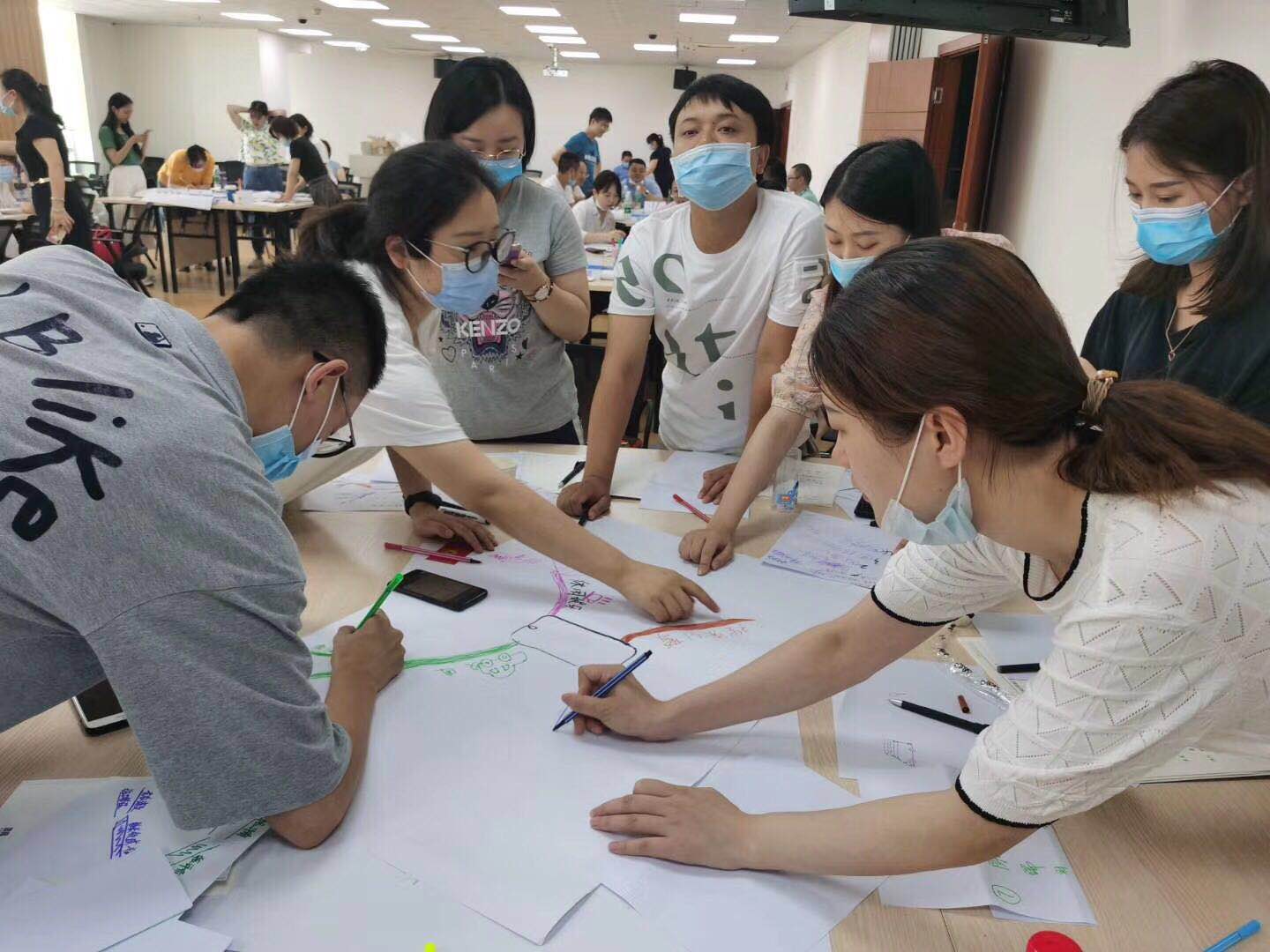 6月18-19日，吴正凡老师受邀在成都讲授《高效思维导图职场应用训练》。