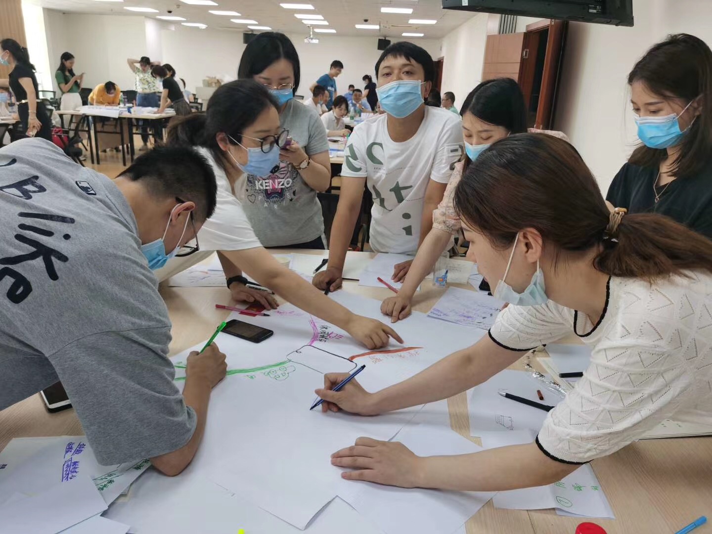 7月26号，吴正凡老师上海某银行讲授《思维技术实战管理》