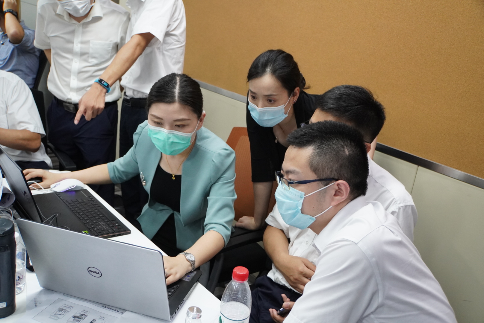 6月30日黄俊敏老师给中国南方航空股份有限公司湖北分公司后备干部学员讲授两天《情景课程开发工作坊》