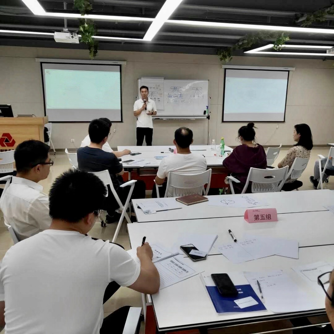 8月15日，黄俊敏老师来到沈阳为三一重型装备有限公司讲授《企业培训师授课技能与课程开发训练》课程