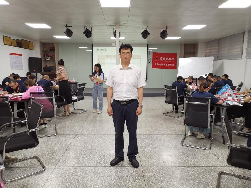 李东老师—2021年5月16号在福州某鞋服公司讲授《将目标转化为结果：塑造全员执行力》圆满结束。