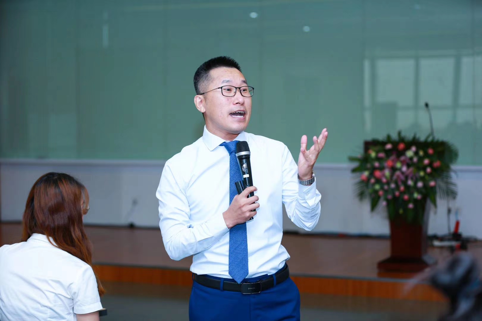 邹海龙老师2020年9月9日在廊坊给当地银行讲授《目标与效能管理》的课程圆满结束！