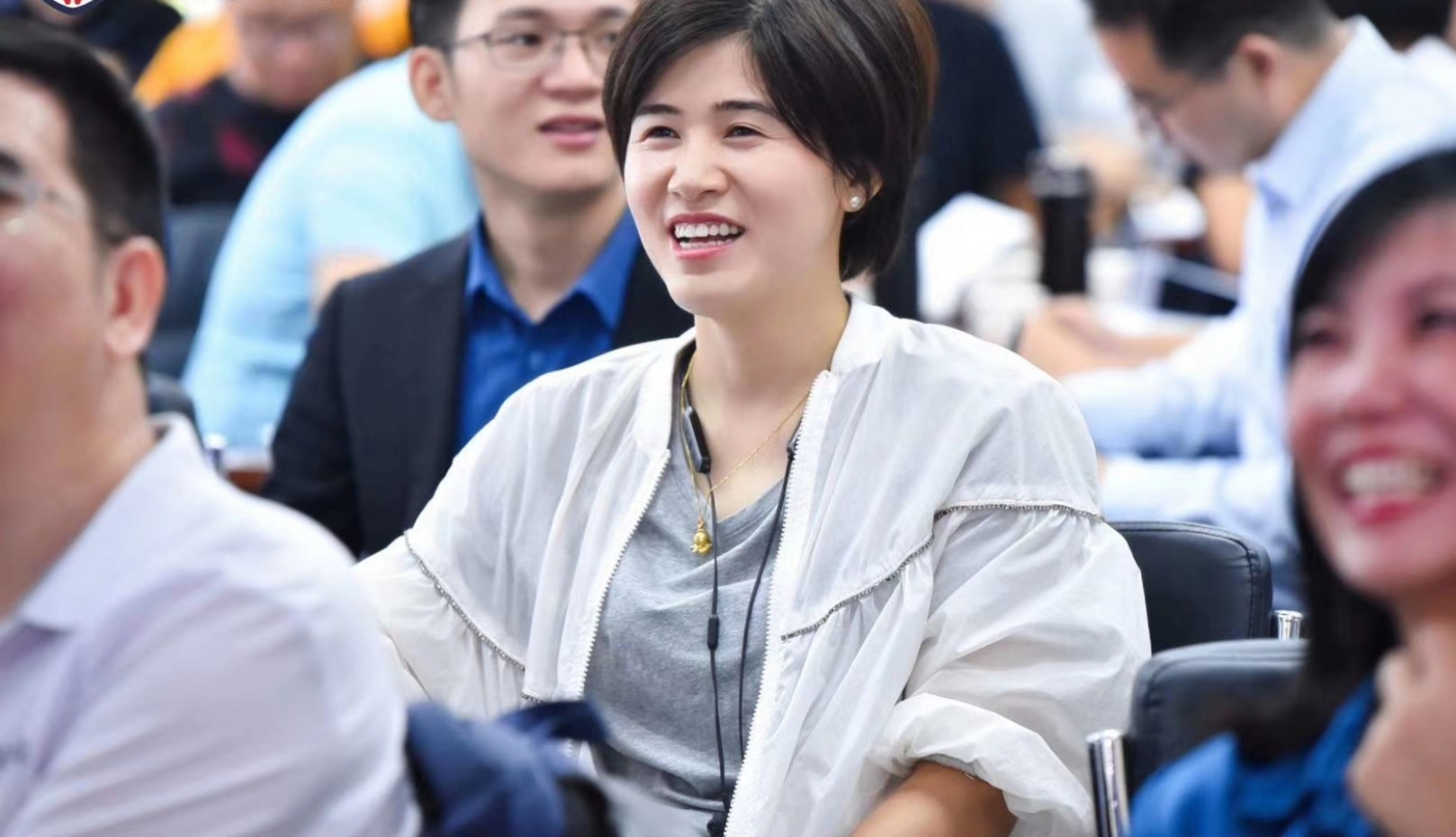 邹海龙老师2020年11月8日再次来到东莞讲授《职业生涯规划》的总裁班圆满结束