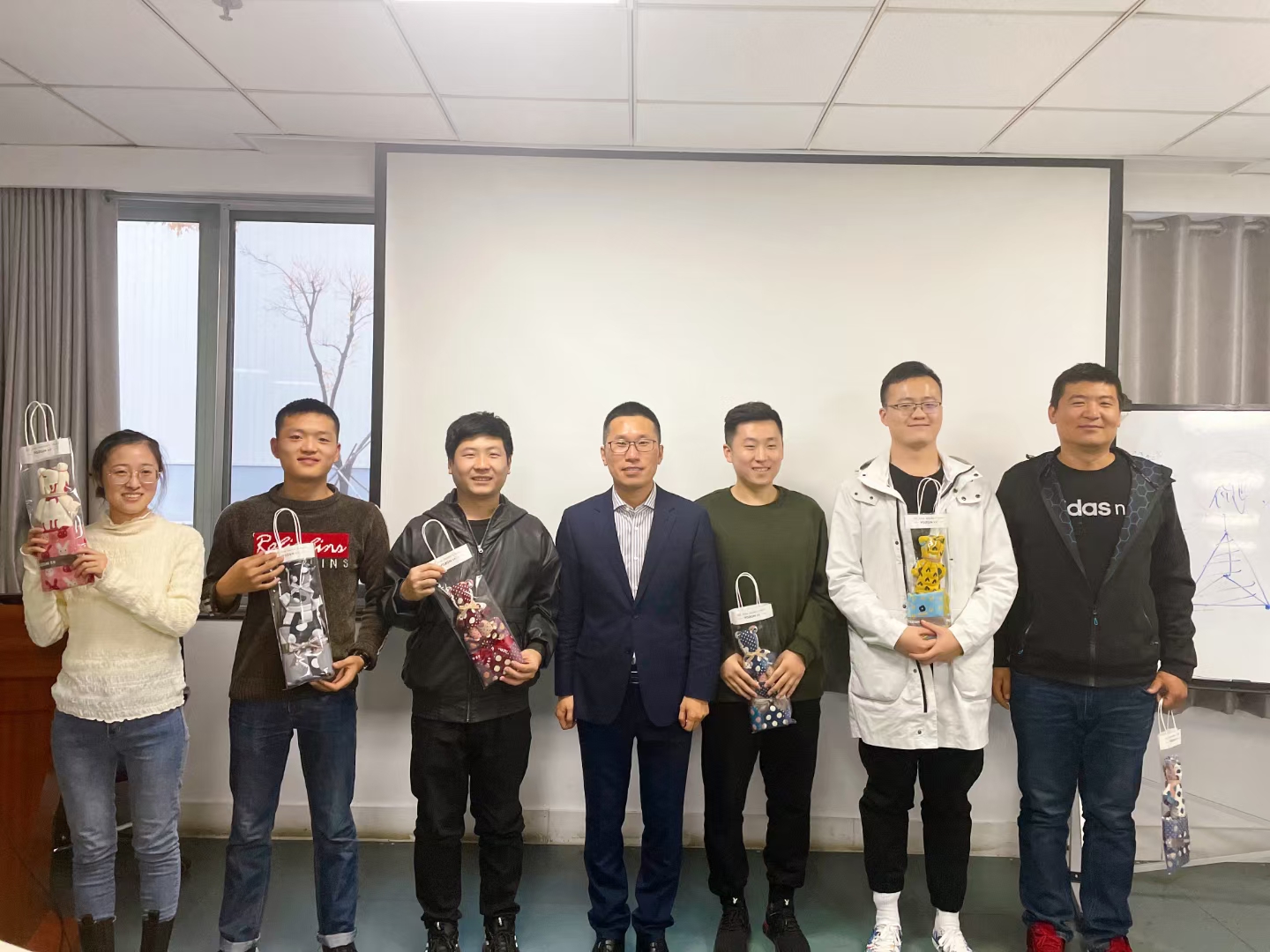 邹海龙老师2020年11月14日在淄博给荏原机械讲授《新员工职业生涯规划》的课程圆满结束！