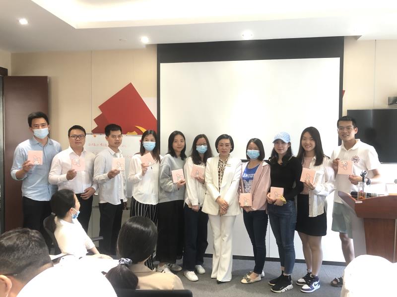 【倪莉老师】4月11日为华润银行分享《新零售时代之电话营销与活动营销》课程圆满结束！