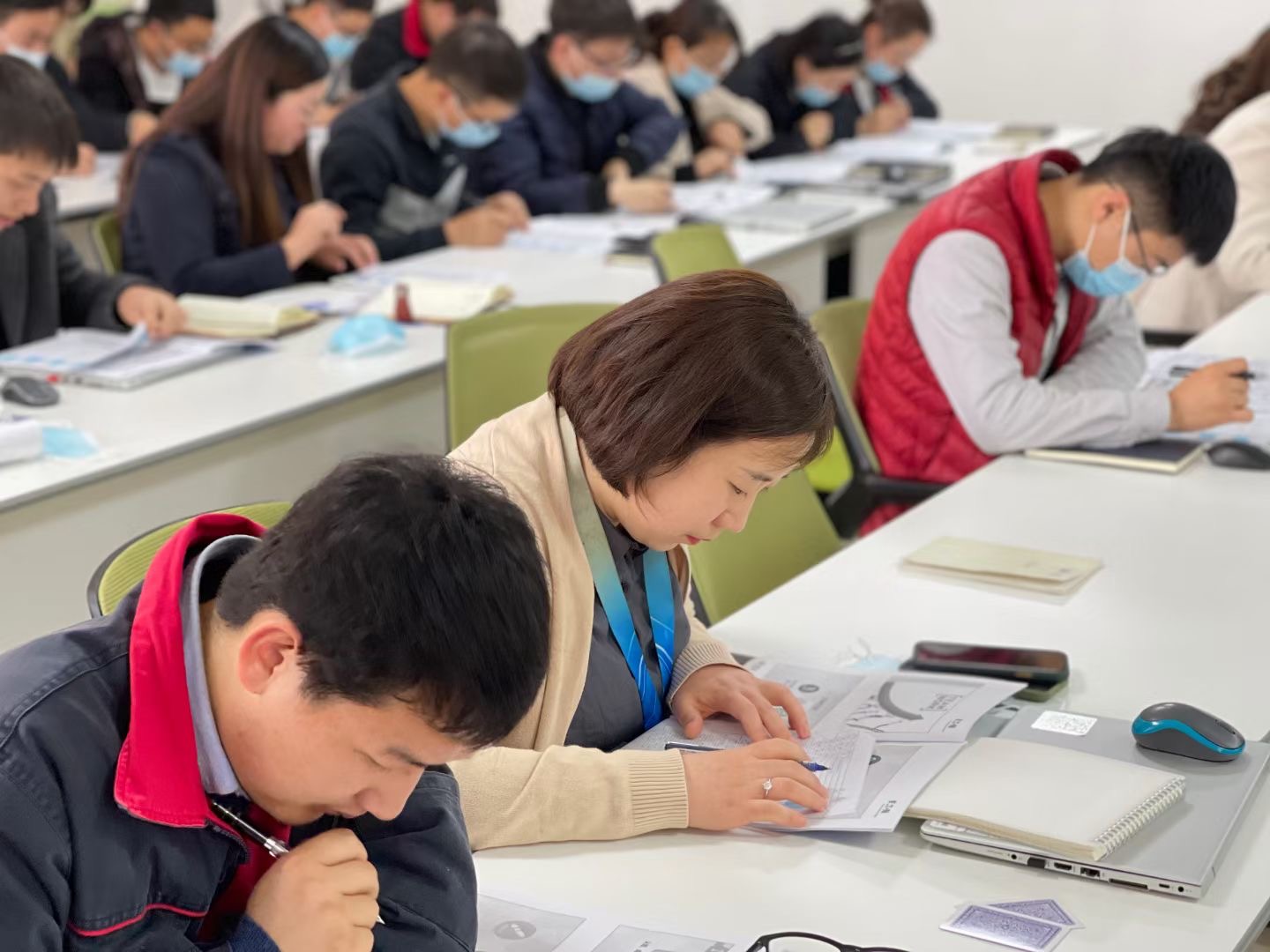 【李美鲜老师沟通课堂】库柏爱迪生电子科技《高效沟通与DISC性格解析》培训圆满结束!