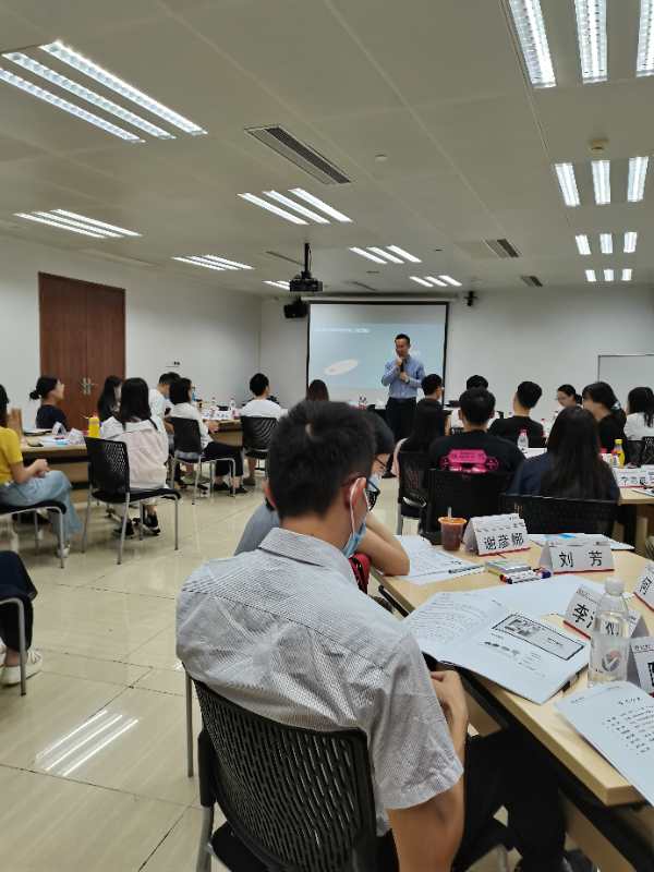 海天老师8月23--24日顺利完成东莞银行两天新任理财经理《破解销售密码—有力演说》课程