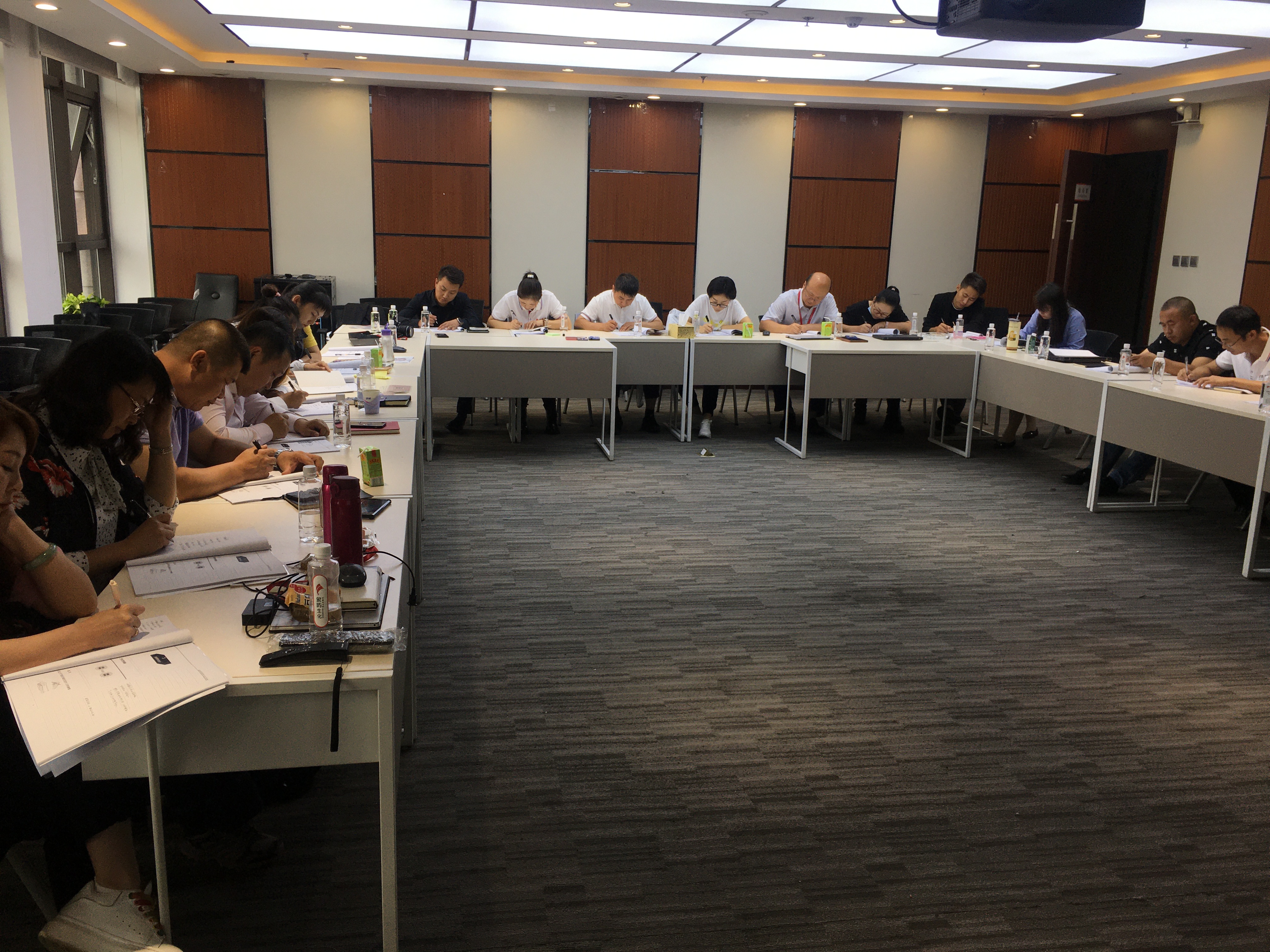 曾秋香老师一2020年8月29号在哈尔滨讲授《高效时间管理与会议管理》课程圆满结束