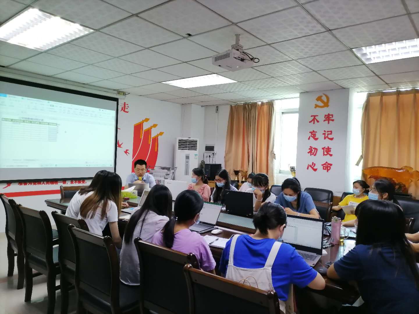 【王贵友老师】7月14日受邀为信源彩色印务有限公司讲授《Excel在财务工作中的应用》取得圆满成功！