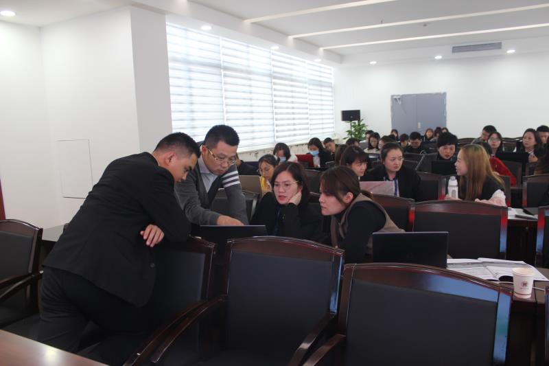 【王贵友老师】10月14日在宇硕集团授课《轻松掌握Excel在管理中的应用技巧》取得圆满成功！