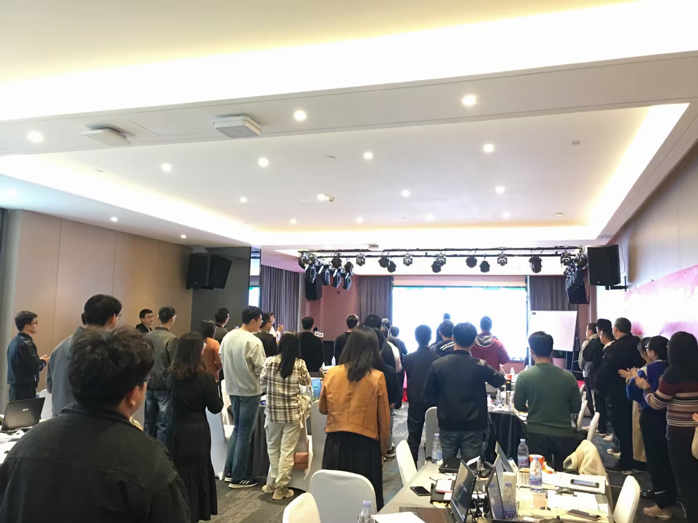 郭宝健老师4月23-25日给大唐电力进行三天三晚的《内训师授课技巧与点评辅导》圆满结束！